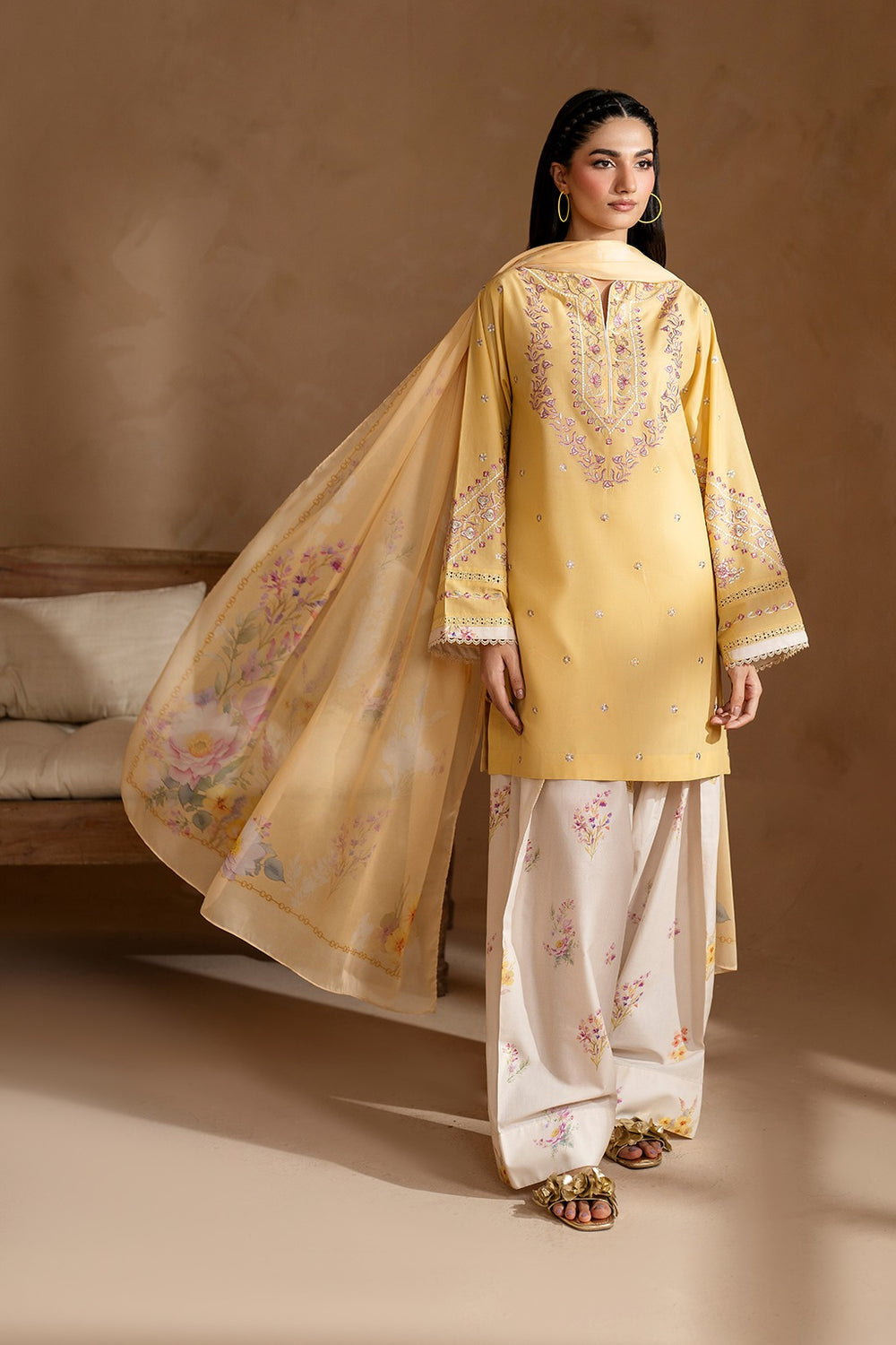 Gulabo Embroidered 3pcs fabric lawn cotton 